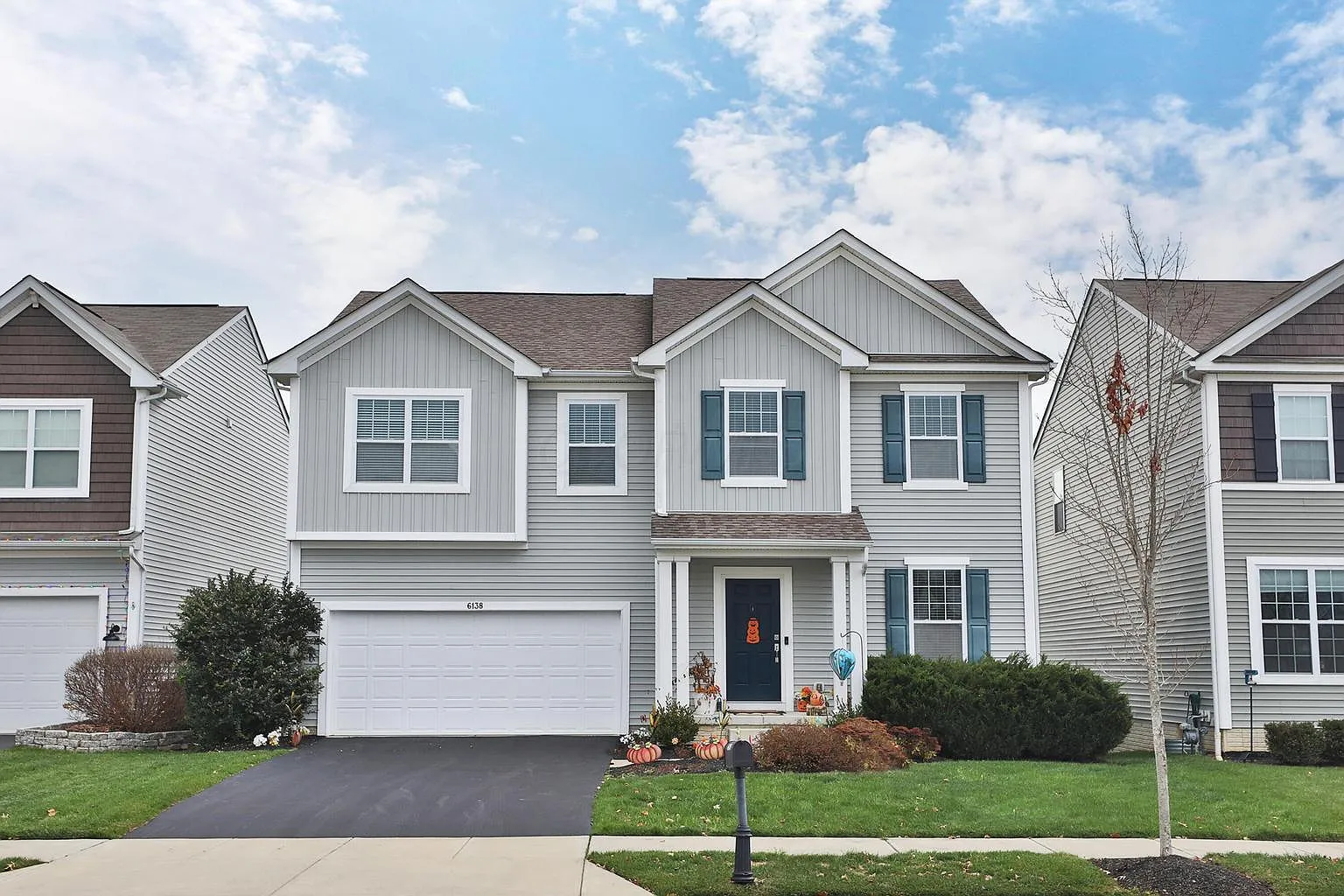 4 bed, 2.5 bath, 2675 sqft, $3,800 — Photo 1
