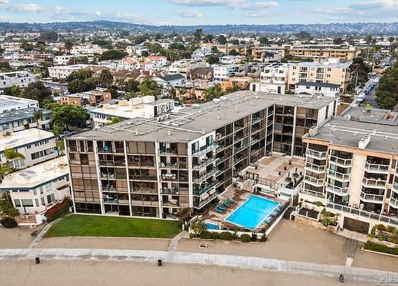 3rd image of 3916 Riviera Dr Unit 208