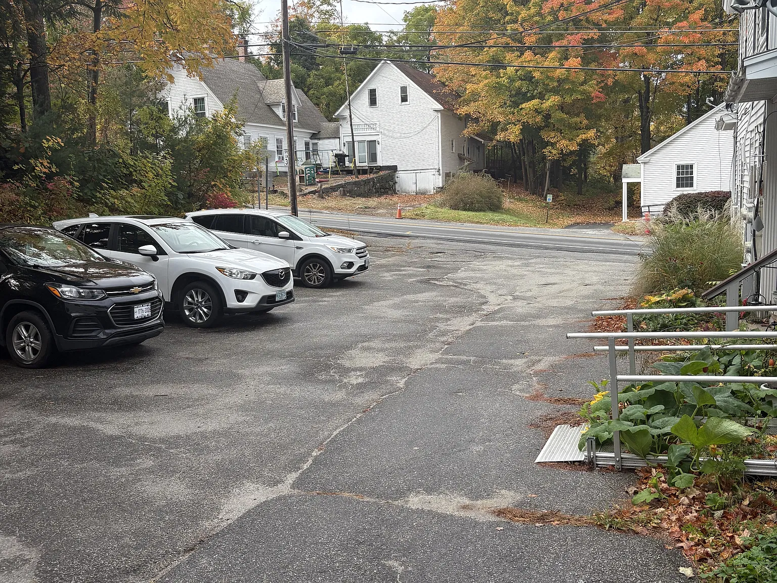 31 Maple Street - 5 — Photo 4