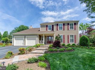 2748 Hurdle Ct, Herndon, VA 20171