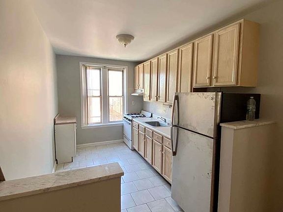 3rd image of 44-13 28th Ave APT 3R