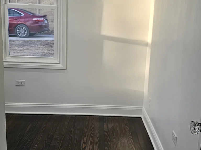 11712 S Harding Ave — Photo 10
