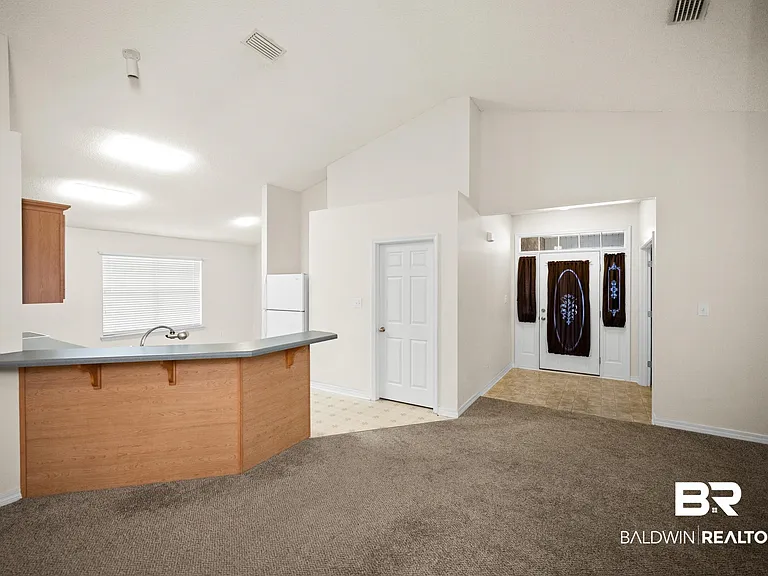13097 Concord Dr E — Photo 6