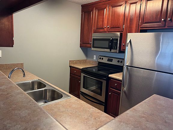 3rd image of 112 Claremont Ave