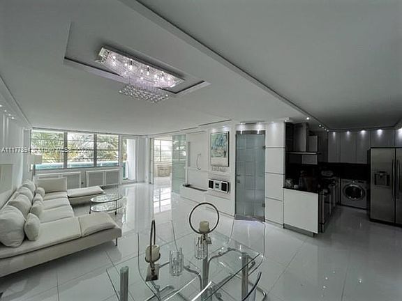 2nd image of 6770 Indian Creek Dr 5-s #5-S