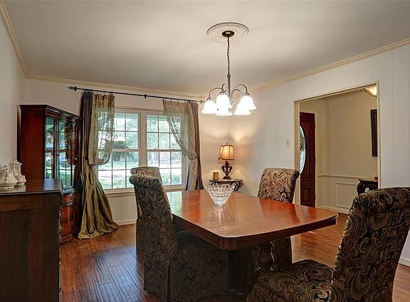 4th image of 3524 Whitehall Dr
