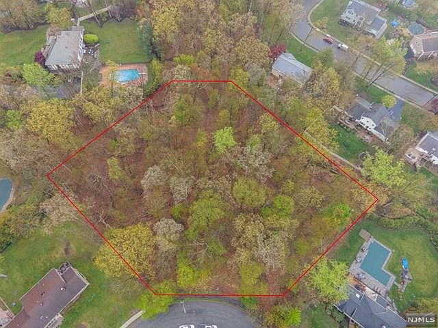 1st image of 146 Manito Ave