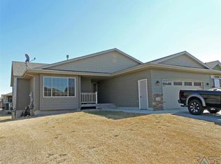 2408 S Lancaster Dr, Sioux Falls, SD 57106