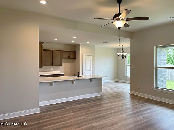 2nd image of 18097 Evergreen Dr