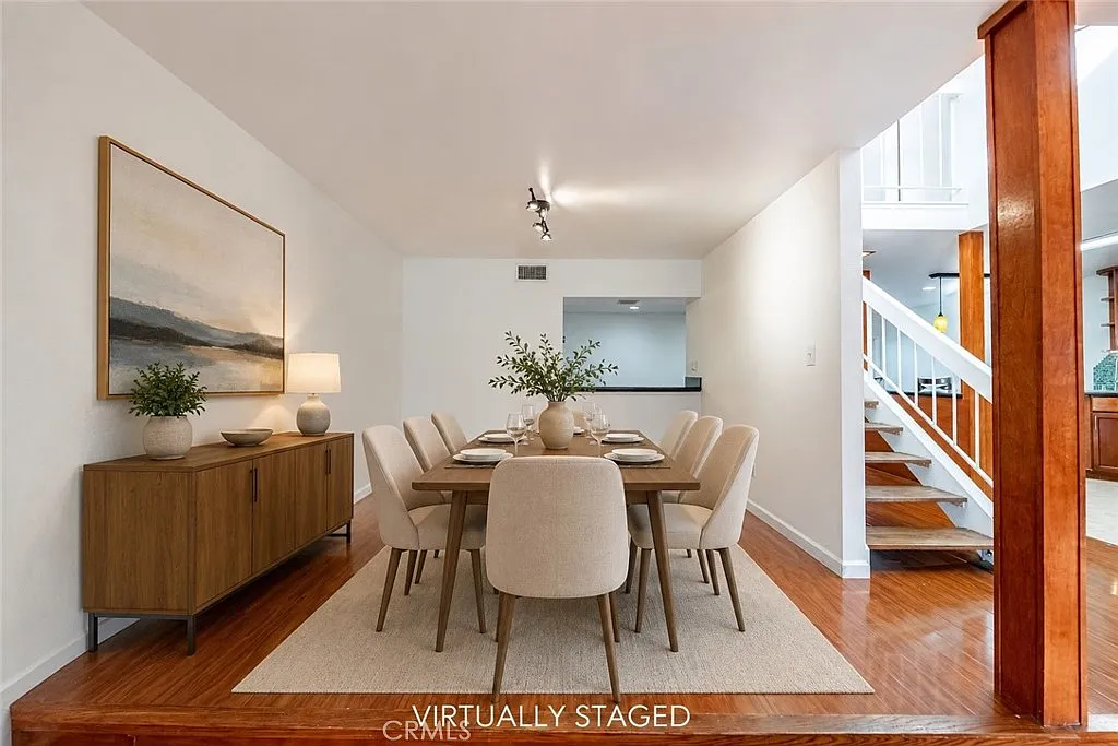4 bed, 2008 sqft, $3,950 — Photo 3