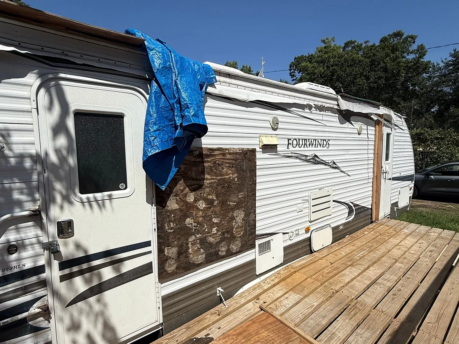 Handyman Special RV 1 Bed 1 bath — Photo 2