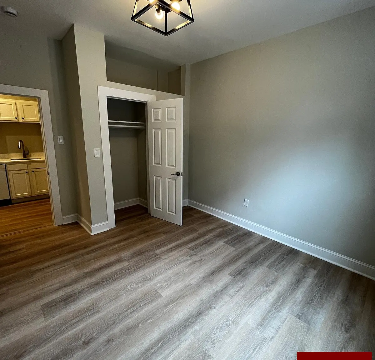 3 bed, 1.5 bath, $5,445 — Photo 3