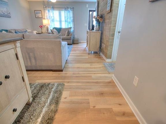 5th image of 611 C St
