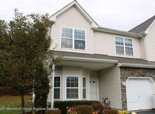 2 Santa Rosa Ln, Tinton Falls, NJ 07753
