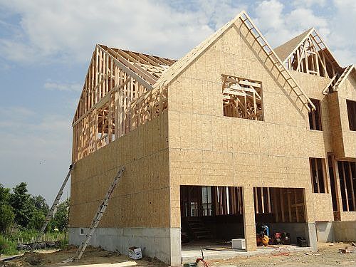 2nd image of 910 Canterbury Dr