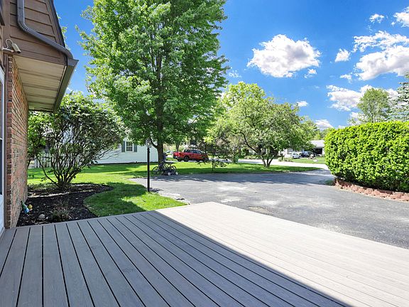 5th image of 185 Kensington Dr