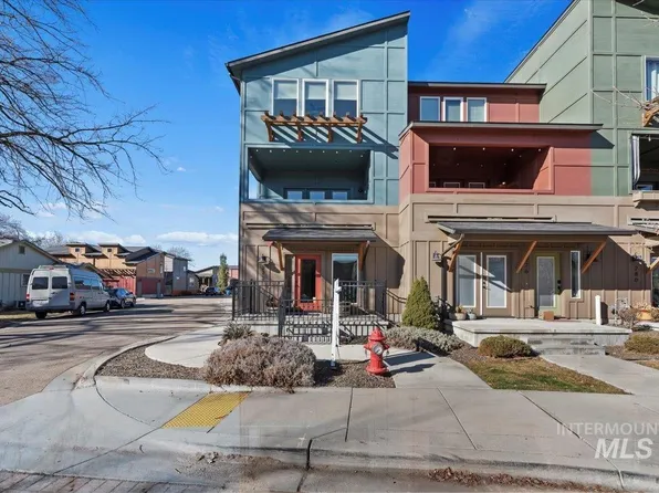 272 E 36th St, Garden City, ID 83714