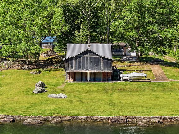 11th image of 18860 River Canyon Rd