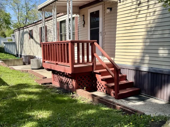 6801 S La Grange Rd Unit D16, La Grange, IL 60525