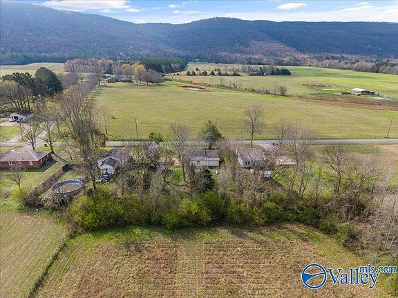 4th image of 554 Miller Rd