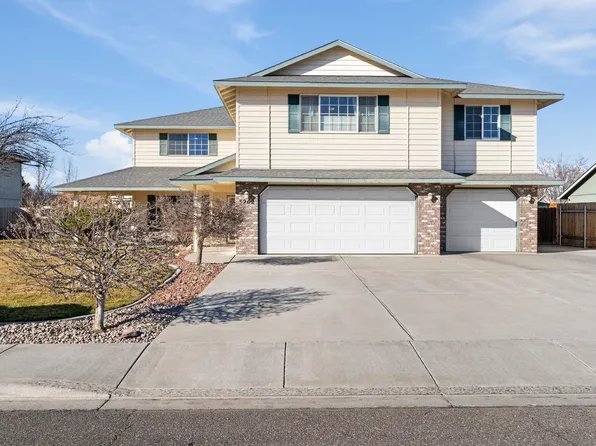 5202 Mockingbird Ct, West Richland, WA 99353