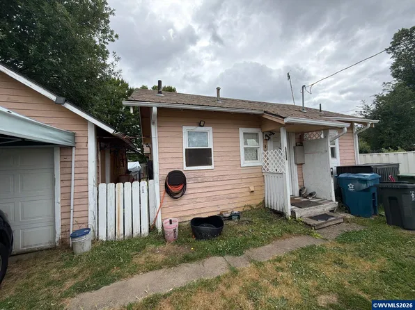 2335 Walnut Ave NE, Salem, OR 97301