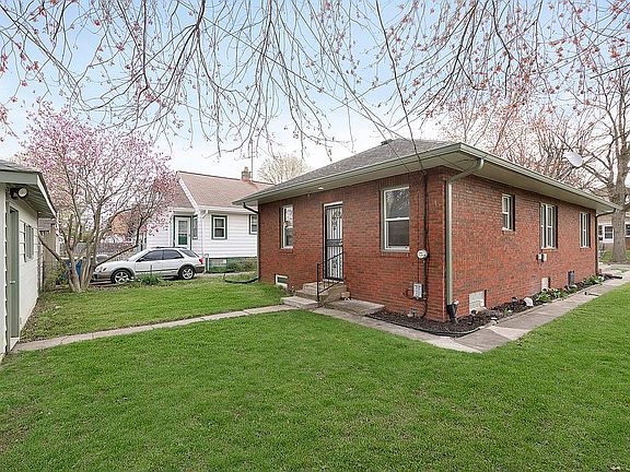 3rd image of 1102 N Linwood Ave