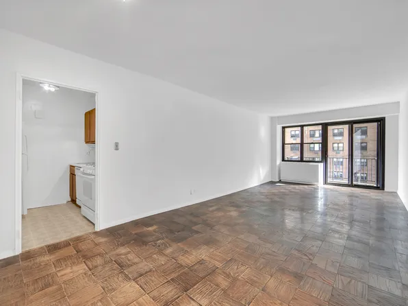 345 East 80th Street 6G image 1 of 12