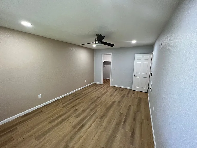 1013 Sunshine Ave #I — Photo 10