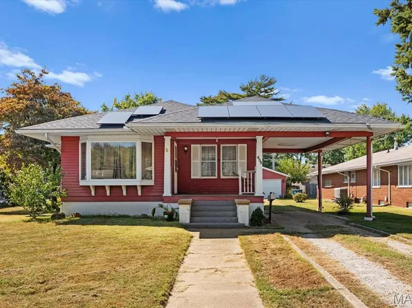 458 N 6th St, Wood River, IL 62095