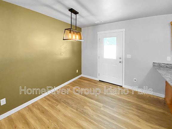 5th image of 2001 Lawrence Ln #704