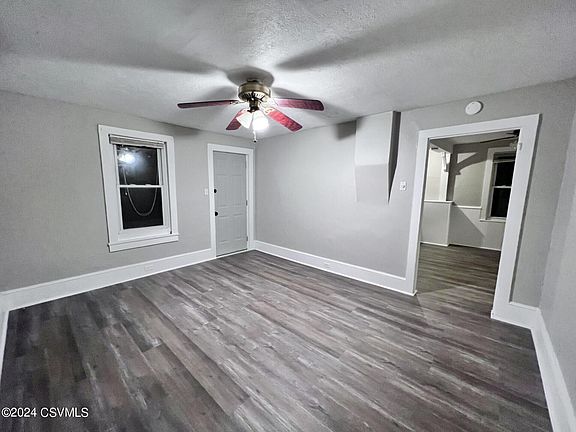 4th image of 323 Allen St