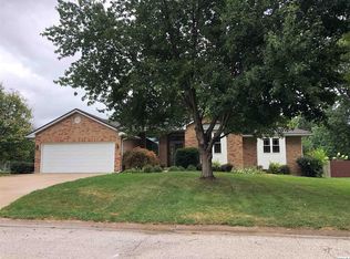 2824 W Oakbrook Ct, Quincy, IL 62305