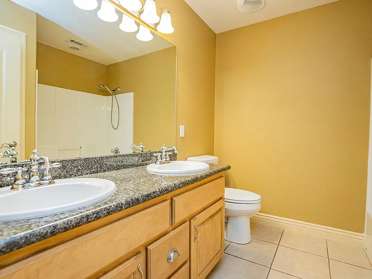 2308 Chinquapin — Photo 16