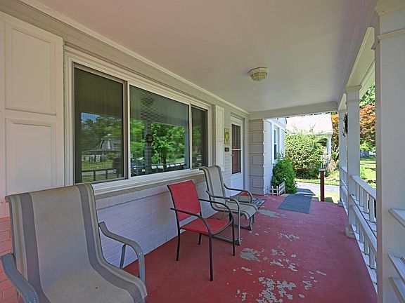 4th image of 6263 Glade Ave
