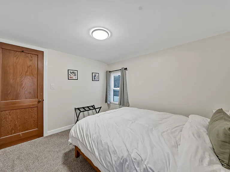 27 Winfield Ave #UPPER — Photo 7
