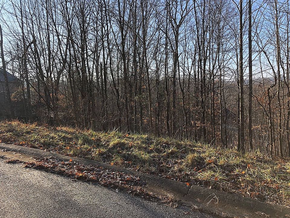 1st image of 3303 Oakwood Cir