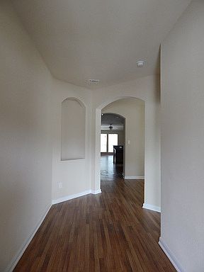 2nd image of 5121 Glen Eden Dr