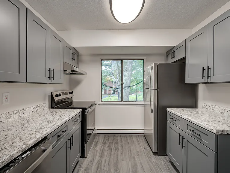 Oakbrook Manor Apartments — Photo 57