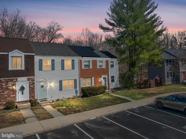 2048 Forest Hill Ln, Crofton, MD 21114