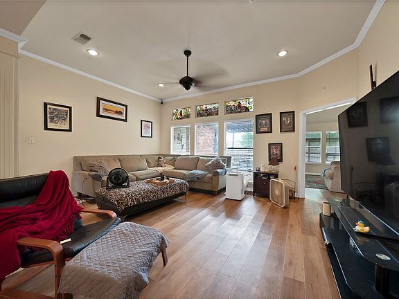 5th image of 503 Hilltop Pl