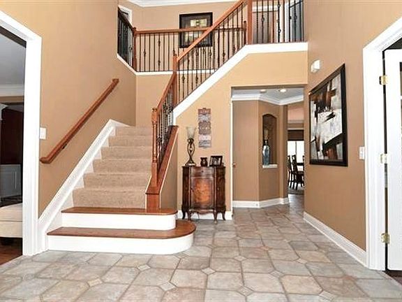 4th image of 2028 Brantwood Dr
