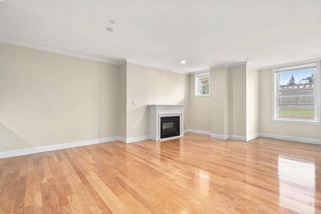 1 bed, 1.5 bath, 763 sqft, $3,250 — Photo 2
