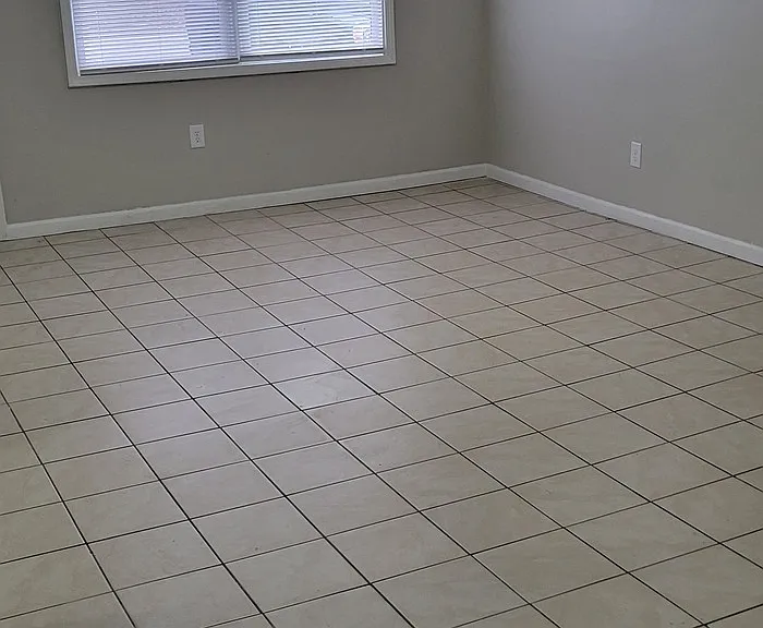 1043 Mount St — Photo 3