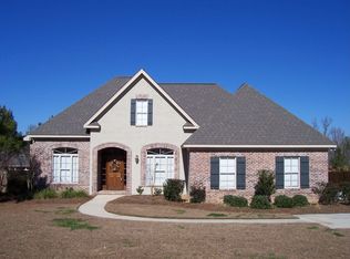 19 Buckingham St, Hattiesburg, MS 39402