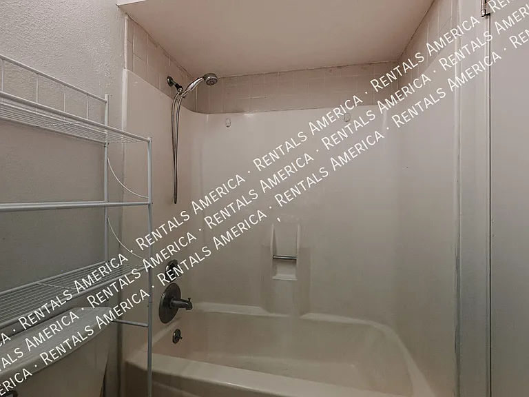 1052 S San Jose #2 — Photo 16
