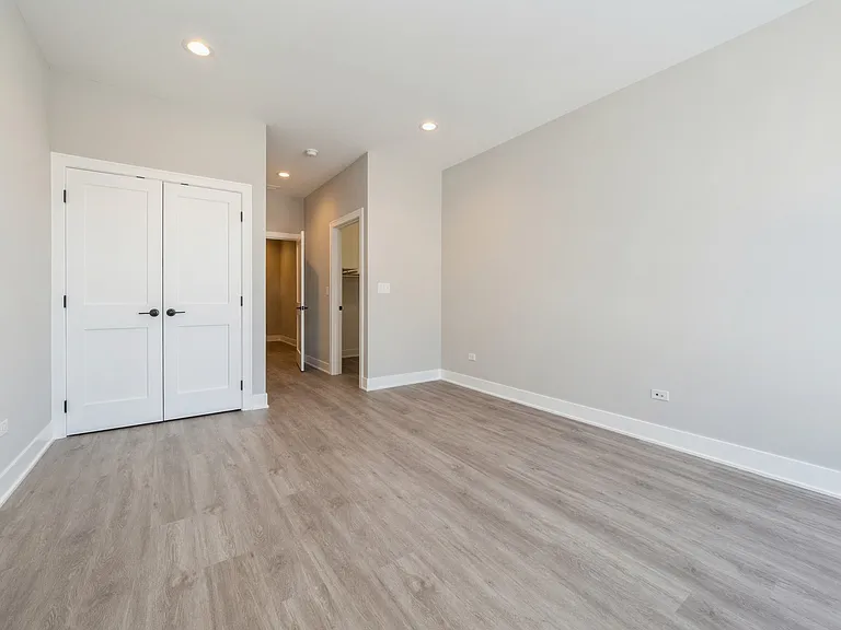 2904 S Hillock Ave #203 — Photo 9
