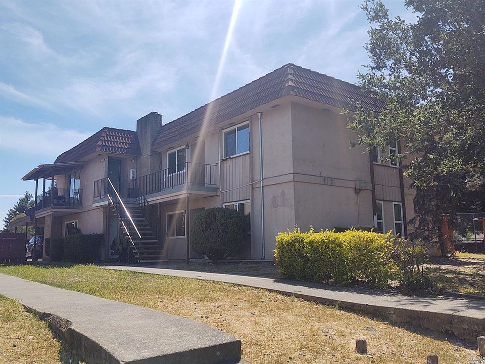 1st image of 2463 Colina Ct