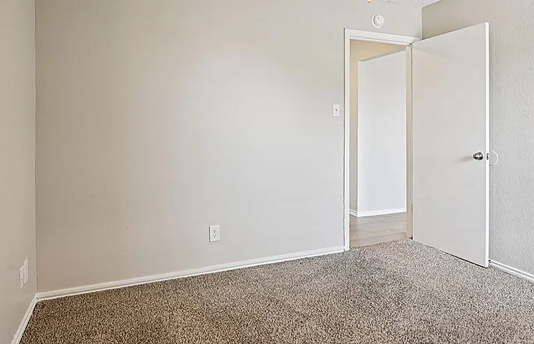 Creekside Apartment Homes — Photo 11