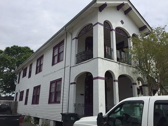 3rd image of 4407-09 Fontainebleau Dr